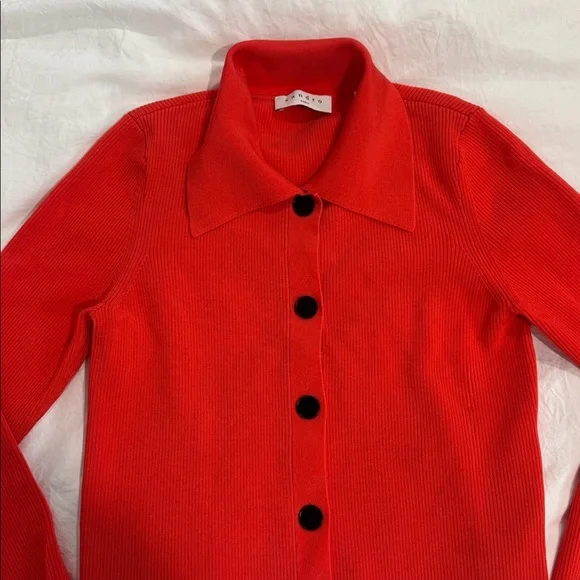 Sandro Button-Up Cardigan
never worn
size 1 - Picture 4 of 5